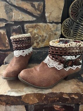 Women's Brown Lace-Trim Ankle Booties with Buckle Accent